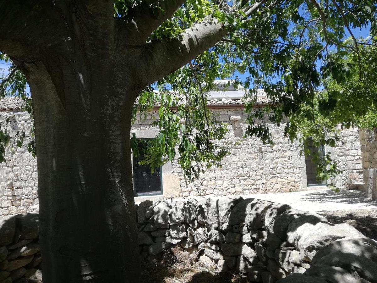 Agriturismo Fondo Paliemmu موديكا المظهر الخارجي الصورة