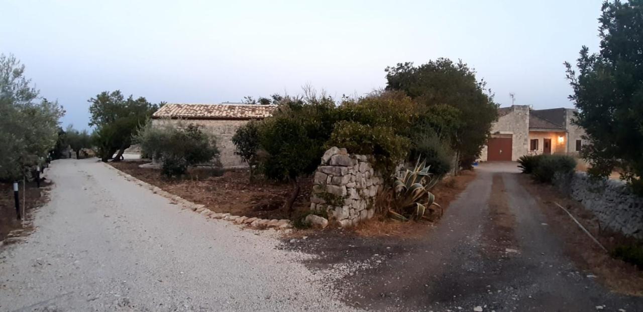 Agriturismo Fondo Paliemmu موديكا المظهر الخارجي الصورة
