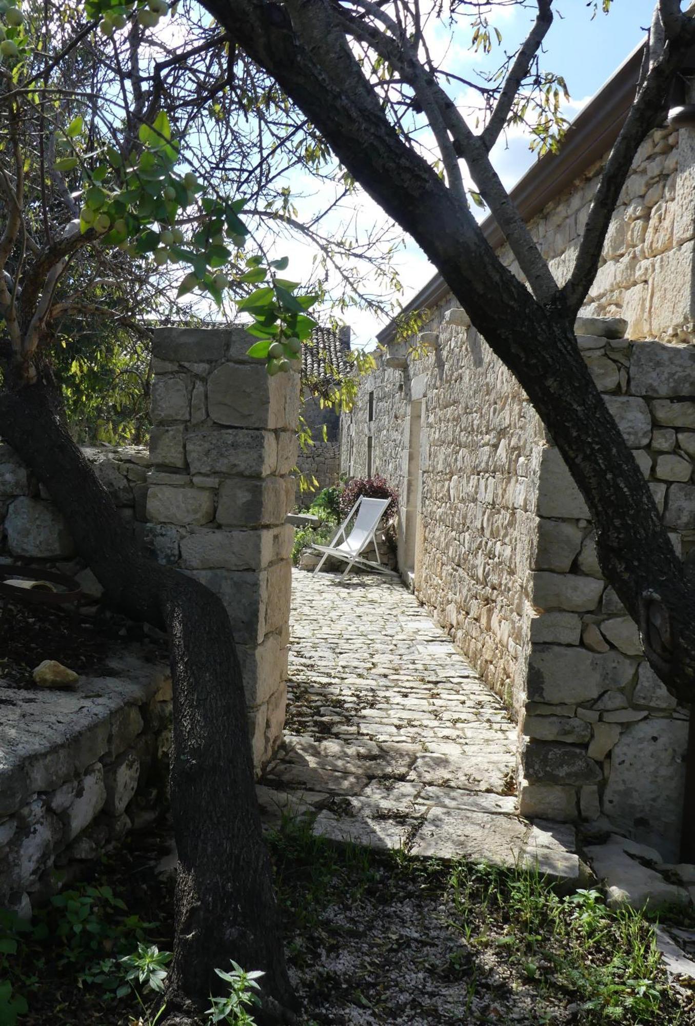 Agriturismo Fondo Paliemmu موديكا المظهر الخارجي الصورة