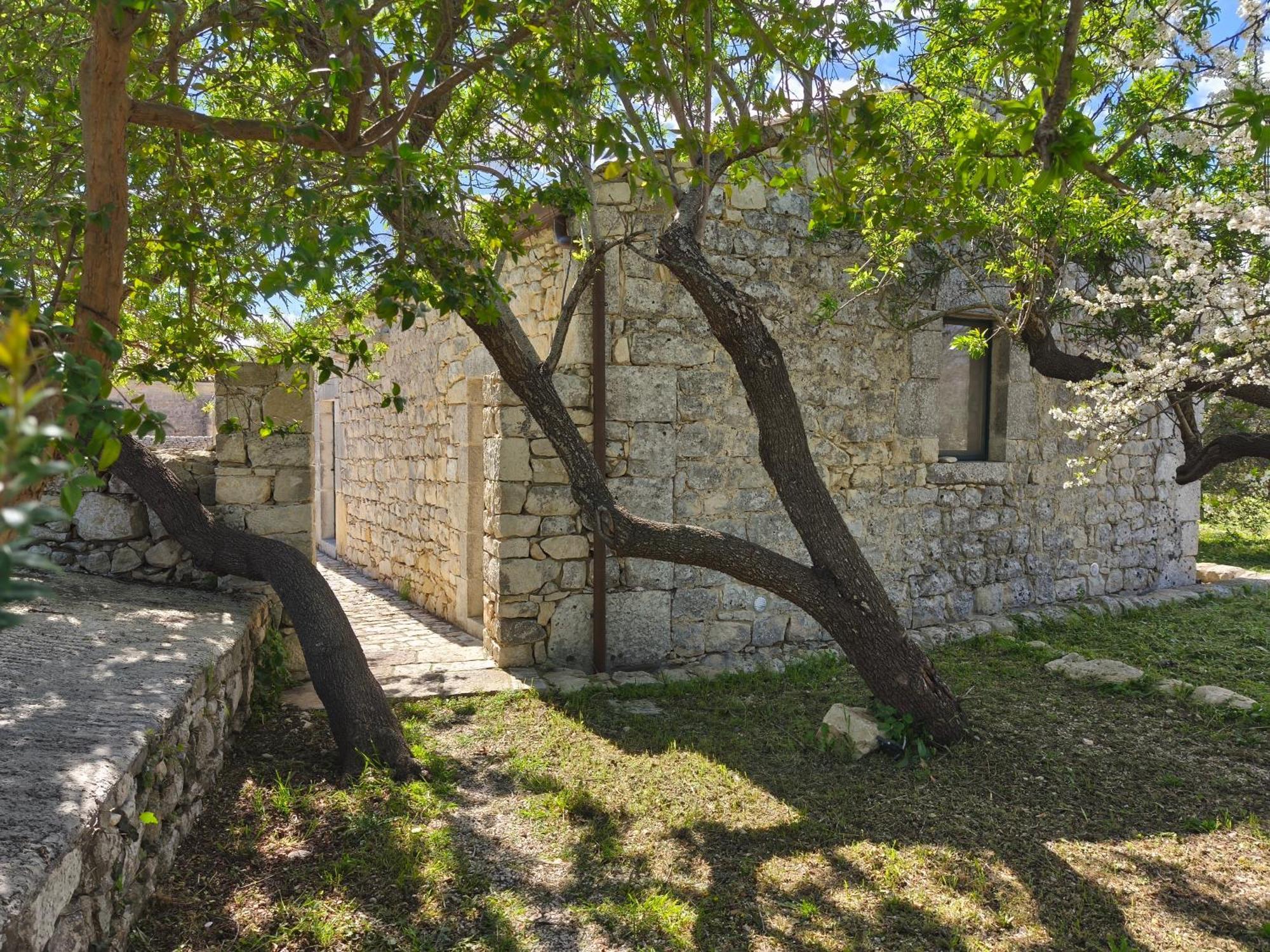 Agriturismo Fondo Paliemmu موديكا المظهر الخارجي الصورة